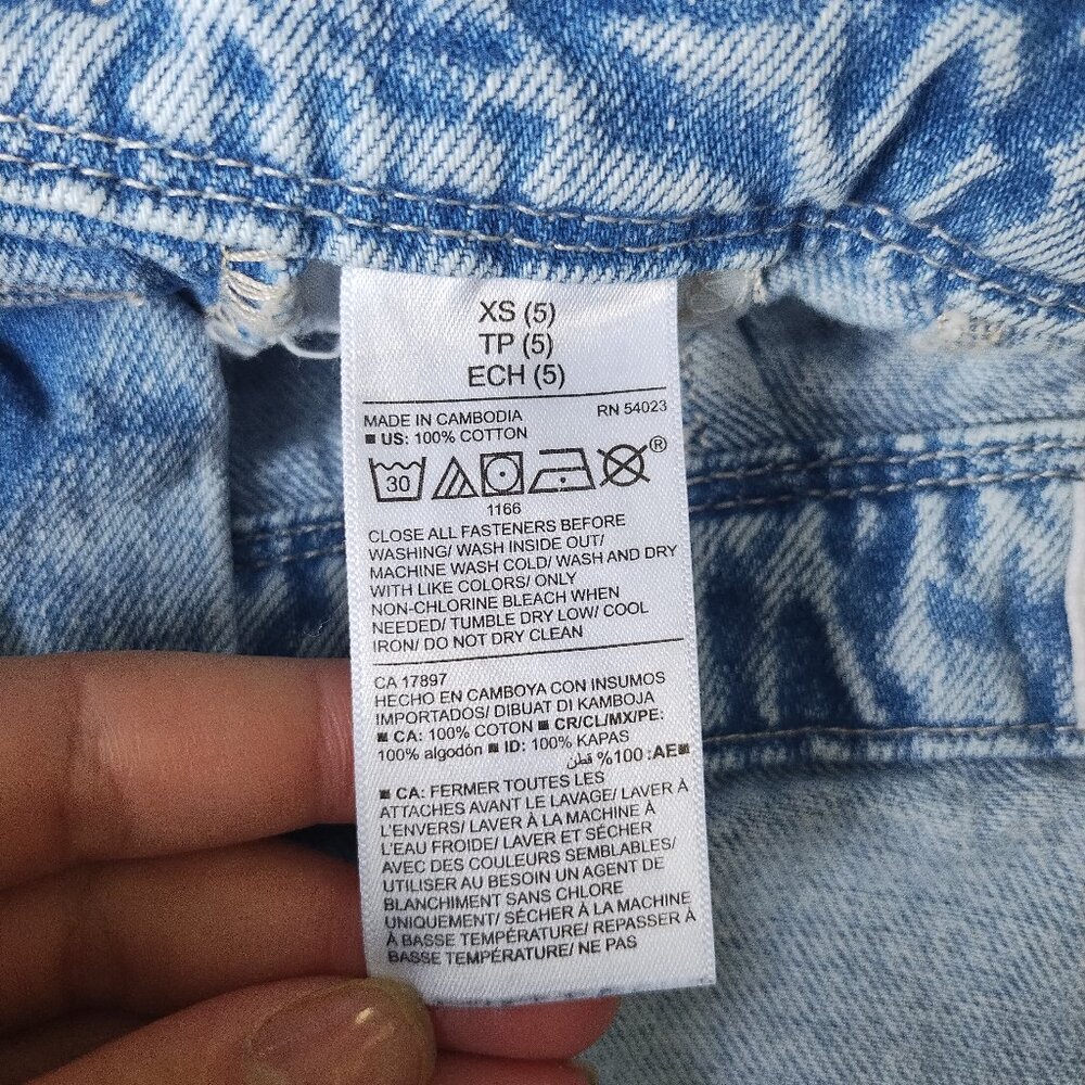 Kids Old Navy Light Wash Denim Overall Dress | Size US XS (5) - Picture 13 of 16